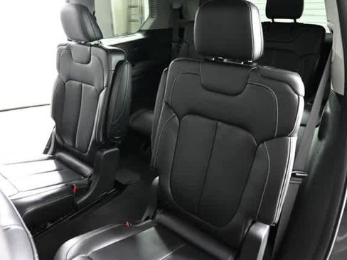 Used 2021 Jeep Grand Cherokee L Limited image 17