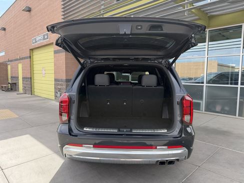Used 2023 Hyundai Palisade Calligraphy w/ Cargo Package image 37