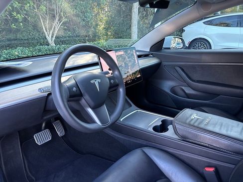 Used 2021 Tesla Model 3 Standard Range Plus image 7