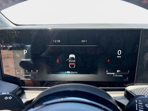 Used 2025 Nissan Kicks SR image 23