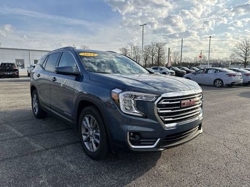 Certified 2024 GMC Terrain SLT FWD image 10