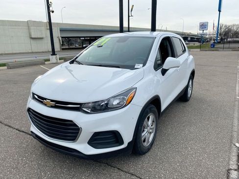 Used 2021 Chevrolet Trax LS w/ Tint and Cruise Package image 20