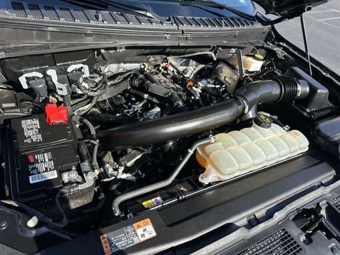 Used 2024 Ford Expedition Max Limited image 9