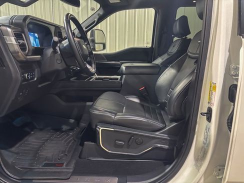 Used 2025 Ford F250 Platinum image 15