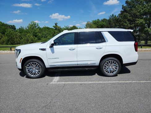 New 2026 GMC Yukon Elevation AWD/4WD image 2