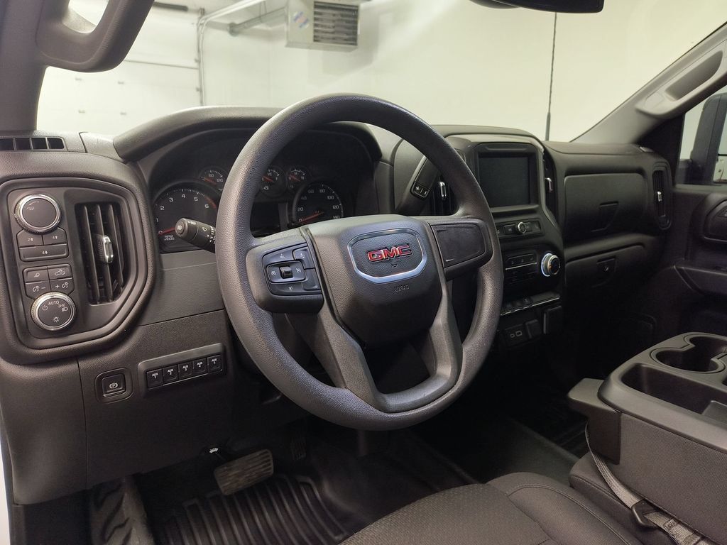 Used 2026 GMC Sierra 2500 Pro w/ Convenience Package AWD/4WD image 4