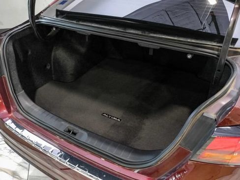 Used 2023 Nissan Altima 2.5 SV FWD image 60