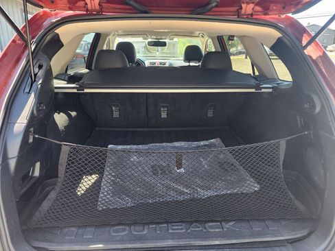 Used 2015 Subaru Outback 3.6R Limited AWD/4WD image 16