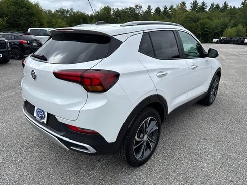 Used 2022 Buick Encore GX Select AWD/4WD image 6
