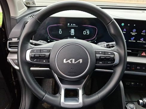 Certified 2023 Kia Sportage EX image 17