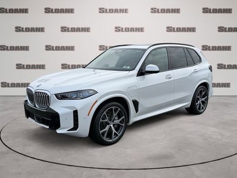 New 2026 BMW X5 xDrive50e w/ M Sport Package AWD/4WD image 1