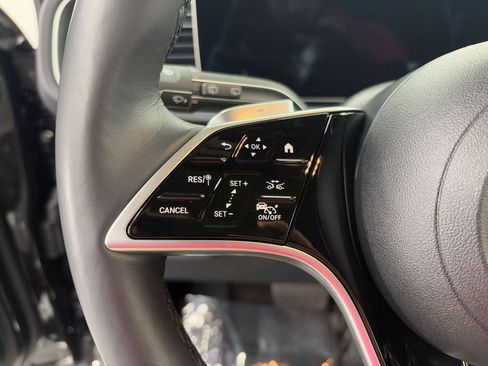 Certified 2025 Mercedes-Benz GLE 450 4MATIC image 11