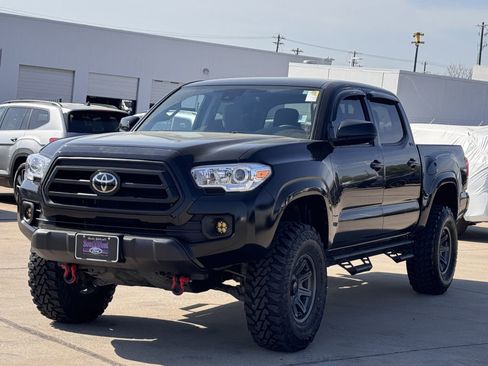 Used 2023 Toyota Tacoma SR image 8