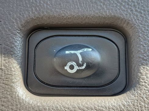 Used 2019 Lincoln Nautilus Select image 13