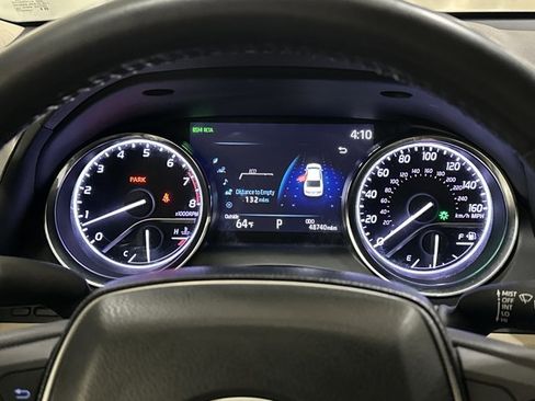 Used 2020 Toyota Camry XLE image 28