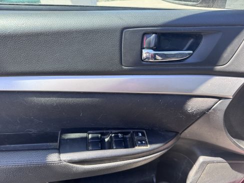 Used 2012 Subaru Outback 2.5i AWD/4WD image 31