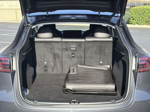 Used 2023 Tesla Model Y Performance image 31