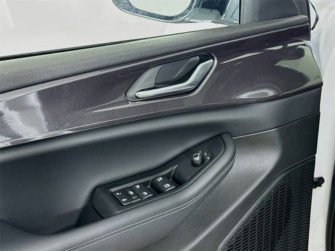 Used 2023 Jeep Grand Cherokee L Laredo image 20