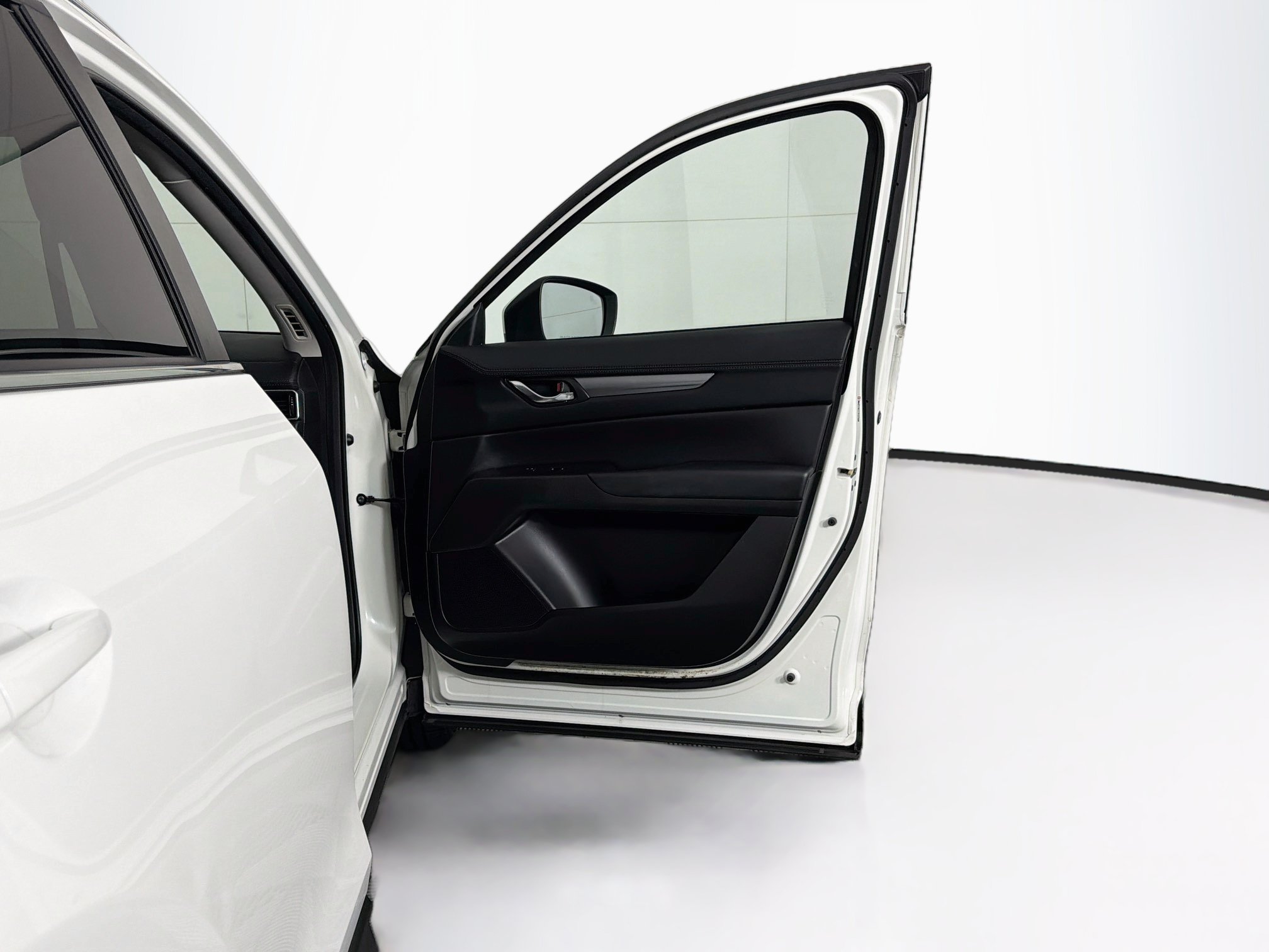 Used 2020 MAZDA CX-5 Touring FWD image 32