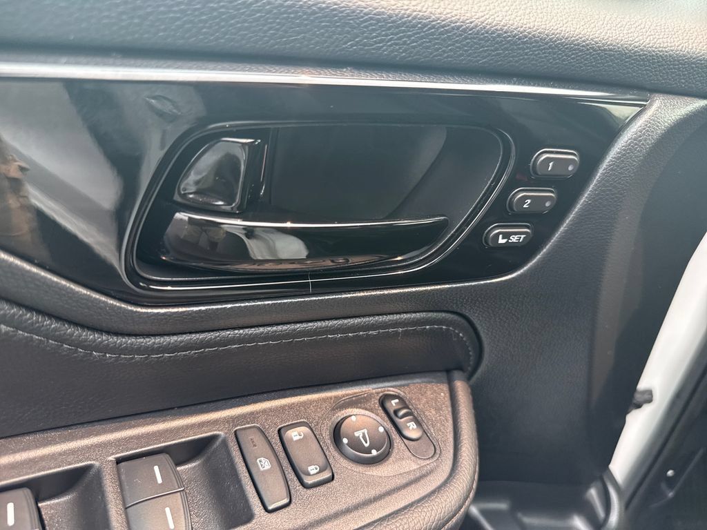 Used 2023 Honda Odyssey Touring image 11