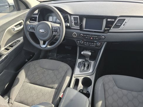 Used 2018 Kia Niro LX image 25