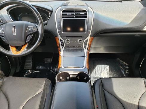 Used 2017 Lincoln MKX Reserve w/ Lincoln MKX Climate Package AWD/4WD image 16