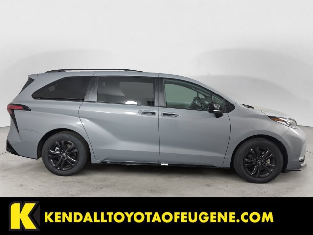 Certified 2026 Toyota Sienna XSE AWD/4WD image 4
