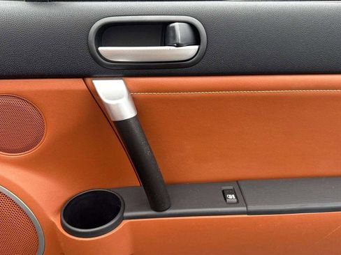 Used 2006 MAZDA MX-5 Miata Grand Touring w/ Suspension Pkg image 33