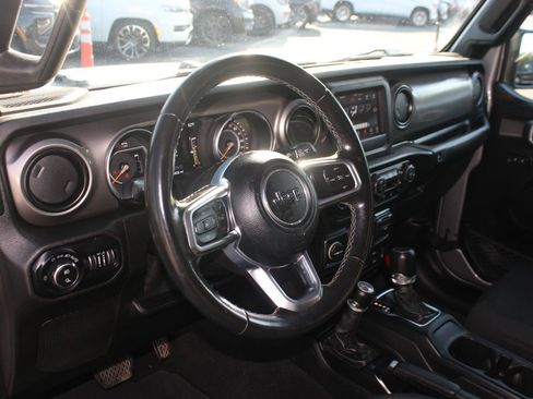 Used 2020 Jeep Gladiator Sport w/ Quick Order Package 24S AWD/4WD image 16