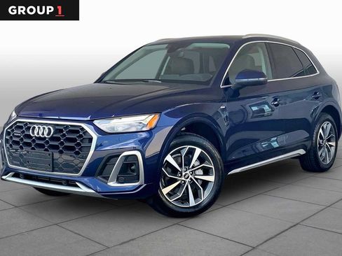 Used 2022 Audi Q5 2.0T Premium w/ Convenience Package AWD/4WD image 1