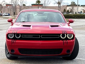 Used 2015 Dodge Challenger SXT w/ Driver Convenience Group video 2