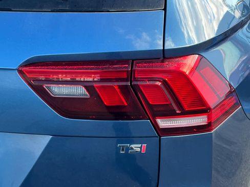 Used 2018 Volkswagen Tiguan SE image 16