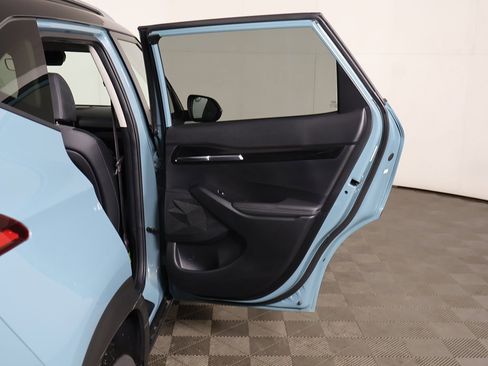 Used 2025 Kia Seltos S image 21