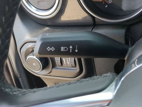 Used 2021 Jeep Wrangler Unlimited Sahara AWD/4WD image 25