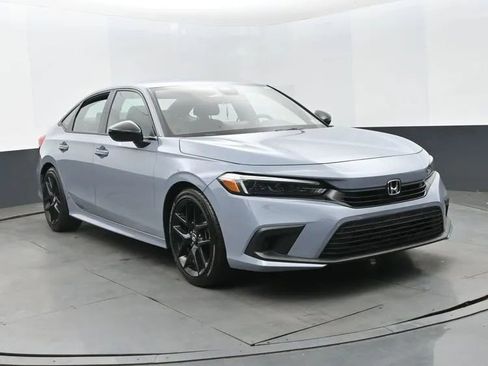 Used 2024 Honda Civic Sport image 2