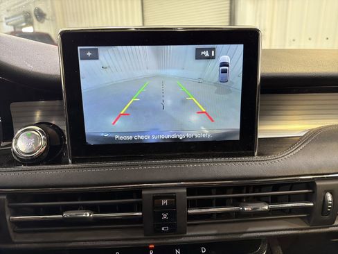 Used 2022 Lincoln Corsair AWD w/ Premium Package image 17