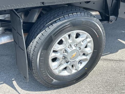 Used 2022 Chevrolet Silverado 2500 LT w/ Convenience Package AWD/4WD image 19