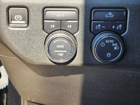 Used 2023 Chevrolet Silverado 1500 LT image 21