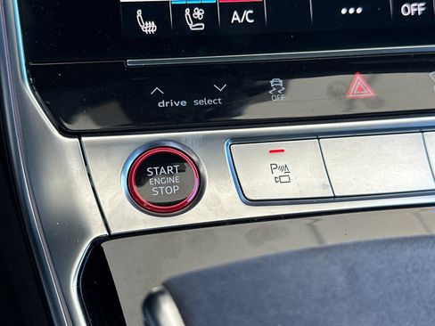Used 2022 Audi RS 6 AWD/4WD image 23