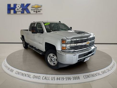 Used 2018 Chevrolet Silverado 2500 LT AWD/4WD image 1