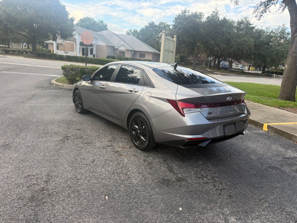 Used 2021 Hyundai Elantra SEL w/ Cargo Package FWD image 10