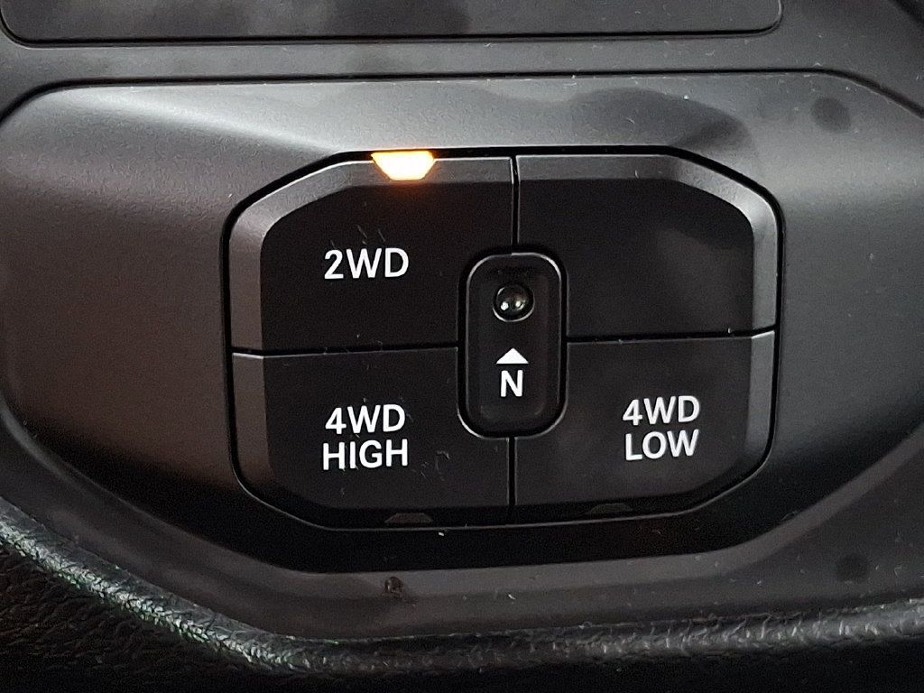 Certified 2025 RAM 2500 Big Horn AWD/4WD image 24