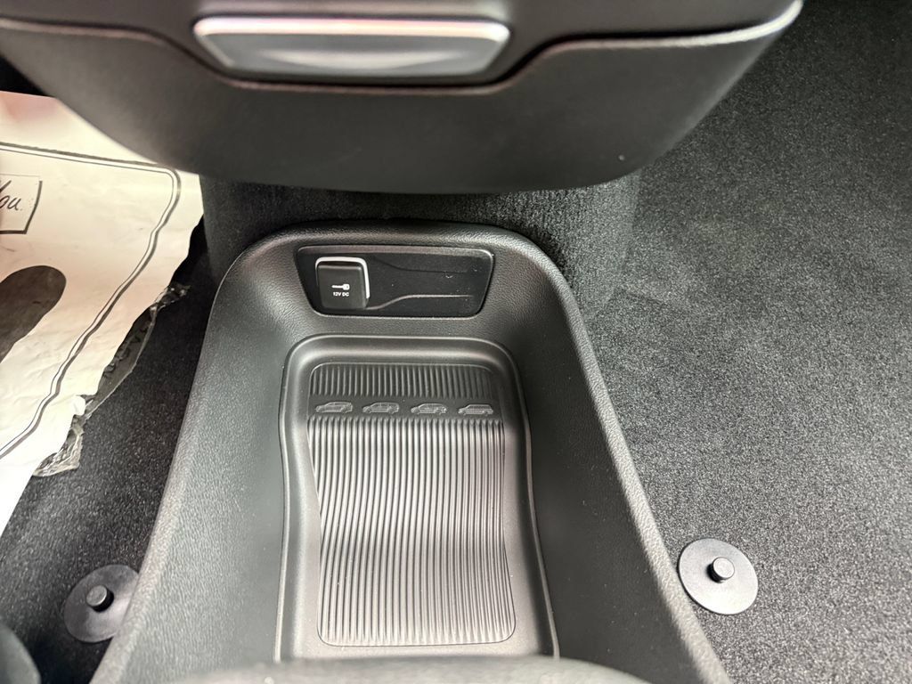 New 2026 Chrysler Pacifica Select FWD image 26