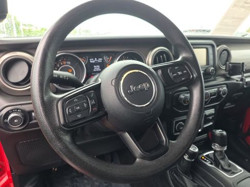 Used 2018 Jeep Wrangler Unlimited Sport AWD/4WD image 9