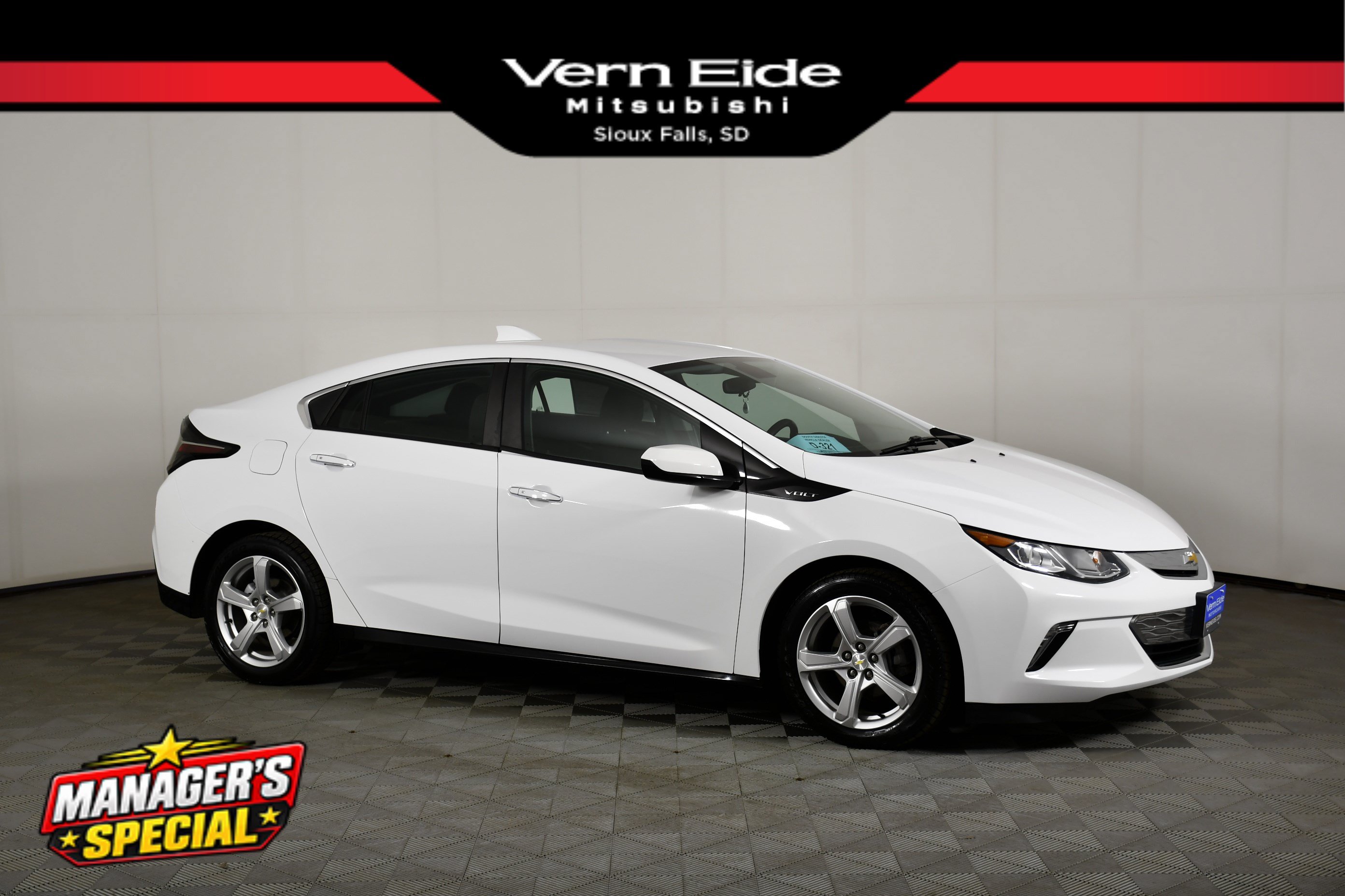 Used 2018 Chevrolet Volt LT w/ Comfort Package FWD image 1
