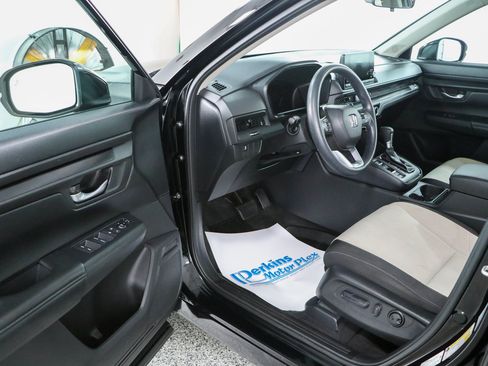 Used 2024 Honda CR-V EX image 3