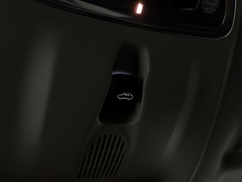 Used 2020 Volvo XC90 T6 Momentum image 24