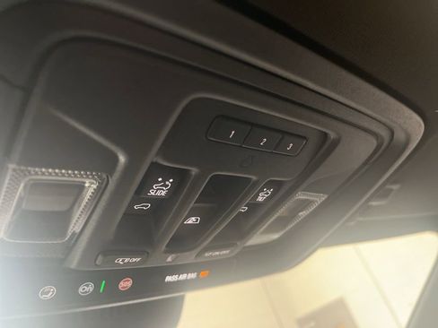 Used 2025 GMC Sierra 1500 AT4 w/ AT4 Premium Package AWD/4WD image 26