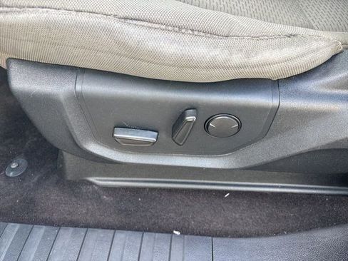 Used 2019 Ford F150 XLT w/ Equipment Group 302A Luxury image 12