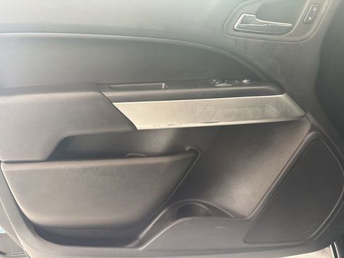 Used 2022 Chevrolet Colorado LT w/ Fleet Safety Package image 6